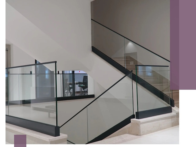 Стеклянные перила премиум-класса с установкой в Реутове