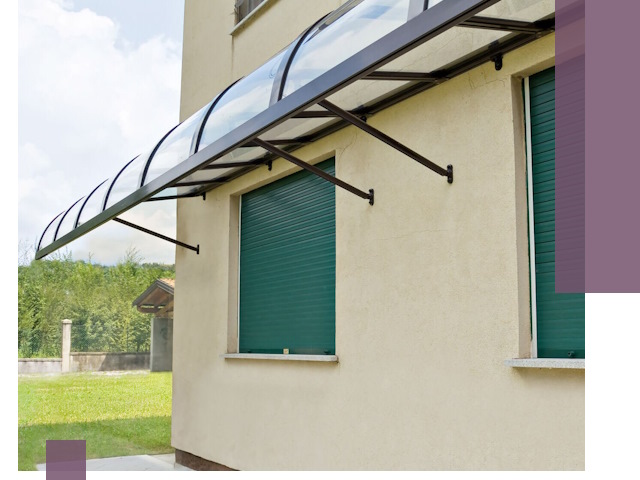 Козырьки над окнами в Реутове — изготовление и монтаж по выгоде